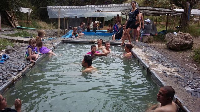 Caminata a la Gruta